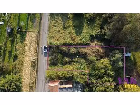 terrain à bâtir de 3 ares 77 ca