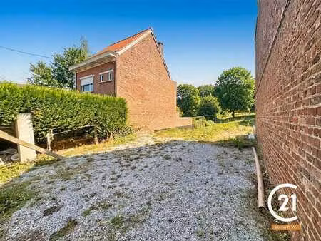 terrain à bâtir de +/- 9ares11ca avec permis de bâtir