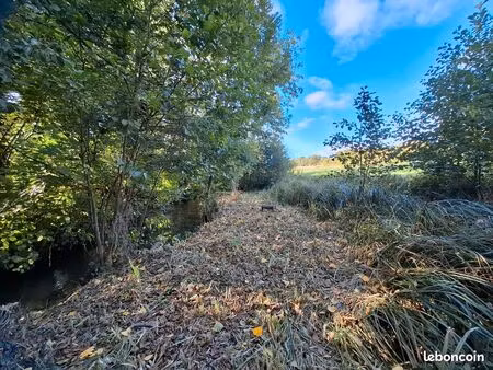 terrain en bordure de rivière