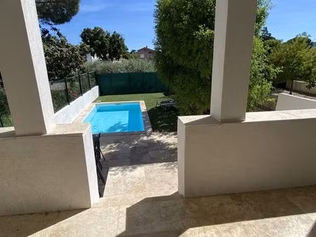 maison 224m2 avec cabinet médical/local professionnel  garage  piscine