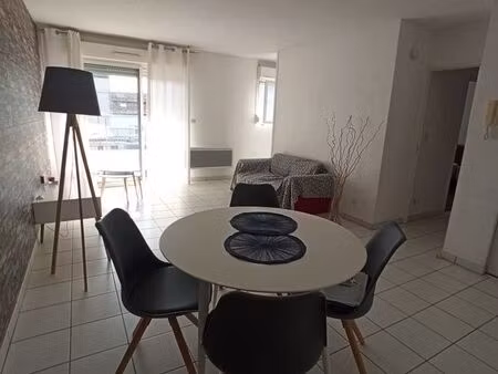 appartement t2 dans résidence sécurisée avec balcon et terrasse