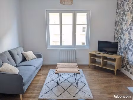 beau t3 56m2 meublé entièrement renové