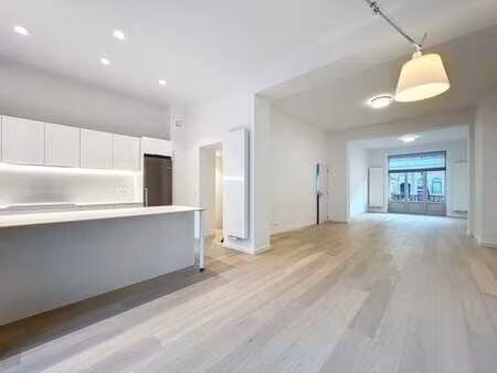 duplex de caractère rénové  jardin et 3 chambres – uccle