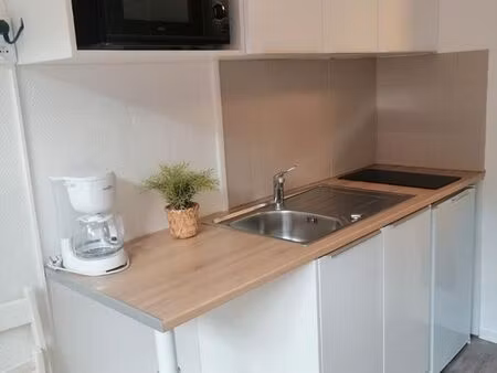 studio meublé rénové avec excellent rendement