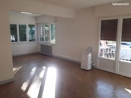 bureau de 42 m² à louer