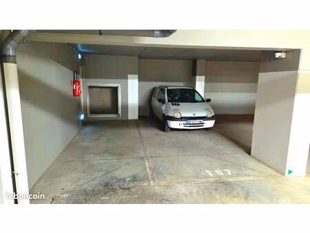place de parking xxl sécurisée patton dolbeau angers