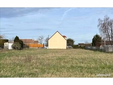 terrain 875 m² perdreauville
