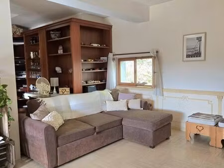 appartement 4 pièces 151 m²