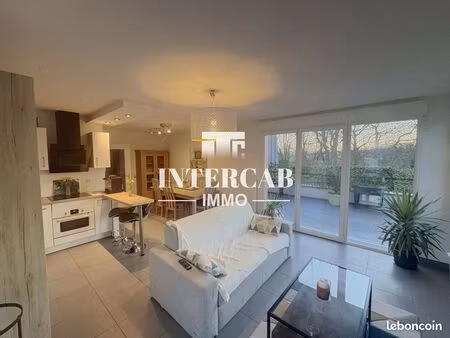 appartement 5 pièces 94 m²