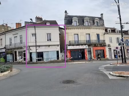 local duplex d’angle visible et polyvalent – commerce ou bureau – fort passage