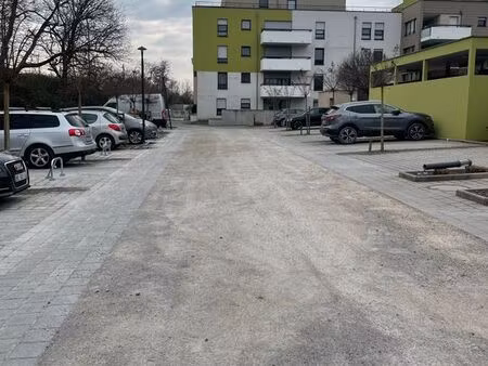 place de parking extérieure -strasbourg neudorf