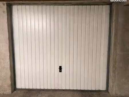 garage sécurisé sous-sol