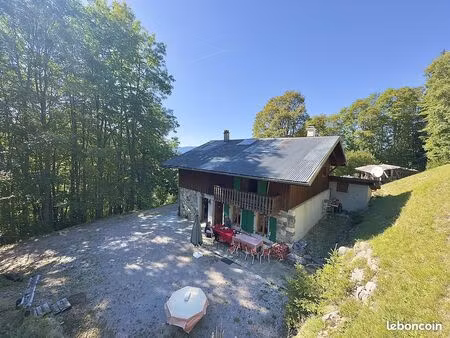 chalet 6 pièces 155 m²