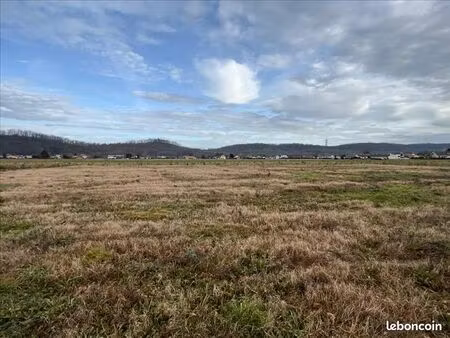 terrain 1 037 m² bordes