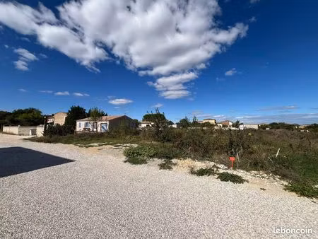 terrain constructible viabilisé 240 m2