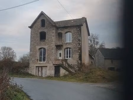 maison style petit manoir