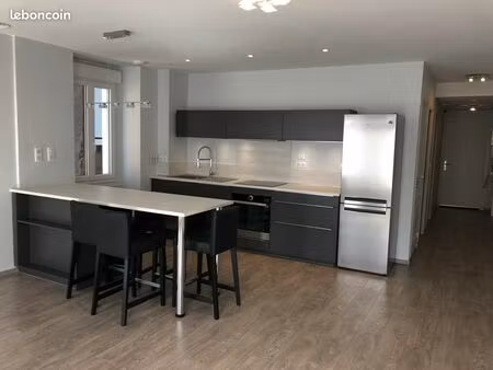 appartement de 55 m2 dans pompadour centre