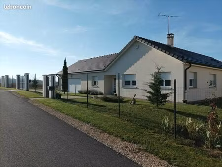 maison individuelle de 210 m² 3 ch + 1 bureau + 2 sdb