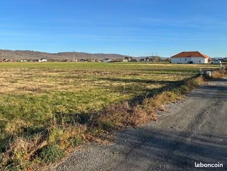 terrain constructible 1037 m2 viabilisé