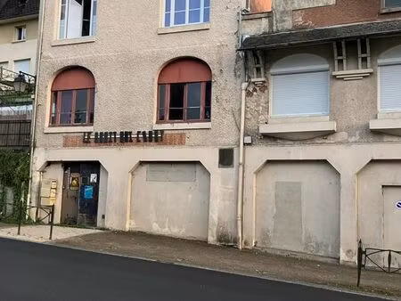 immeuble 330 m² uzerche