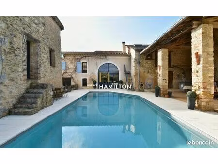 maison 11 pièces 399 m²