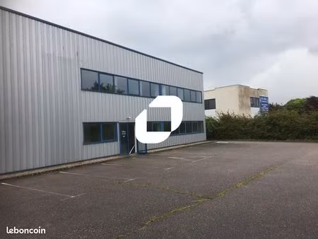 local industriel 960 m²