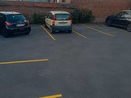 place de parking 4/jour