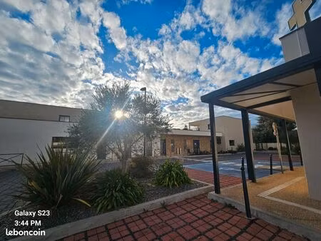 local professionnel de santé/ médical/ paramédical