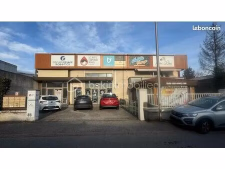 local commercial 210 m²