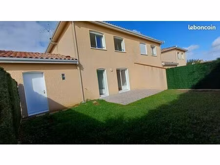 frouzins. t4.90m². collège. repeinte