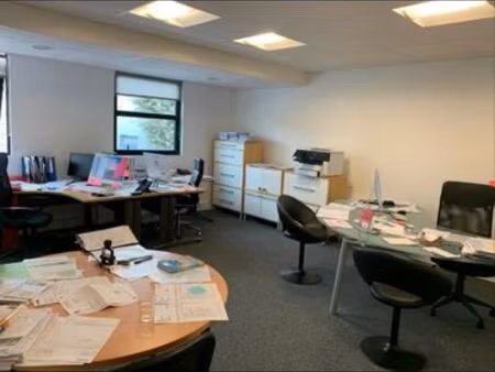 à louer – bureaux en très bon état – grigny (91)■2 lots de bureaux – situation stratégique