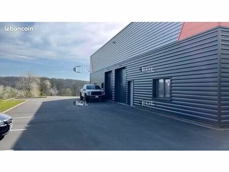 local d'activité 150 m²