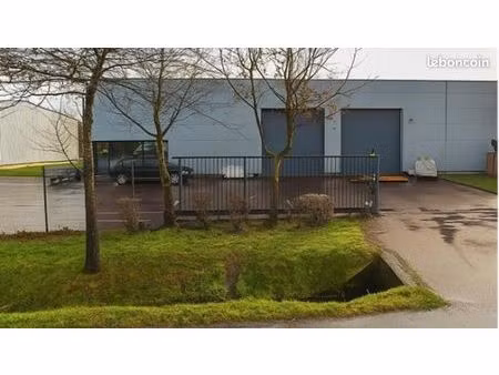 local commercial / artisanal récent à louer