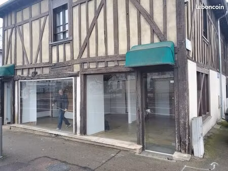 local commercial à louer