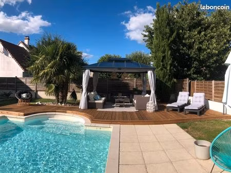 maison individuelle avec piscine quartier recherché à leudeville