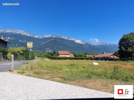 terrain 596 m² tencin