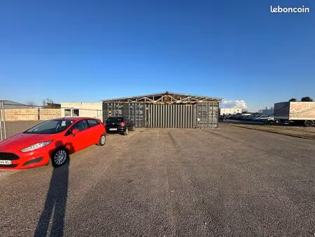 espace stockage 2 containers 120m total plus bureaux 15m électricité surface total 400m po