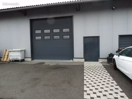 a louer dépôt local entrepôt 220m2