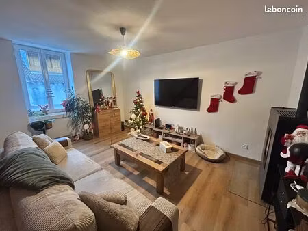 maison de ville rénovée 100m²  3ch  garage  terrasse  centre de frangy