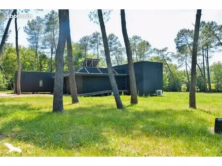 villa 6 pièces 180 m²