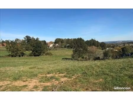 terrain 2 124 m² la feuillade