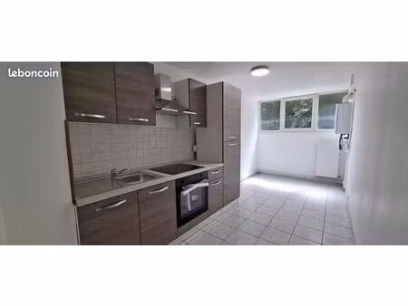 bel appartement t3 lumineux au cœur de mont-saint-martin