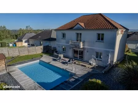 maison 6 pièces 159 m²