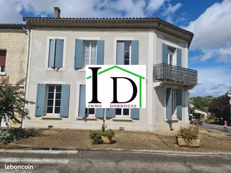 maison de village 10 pièces 289 m²