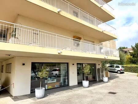 bureau privatif dans locaux professionnels partagés – saint-laurent-du-var (proche square 