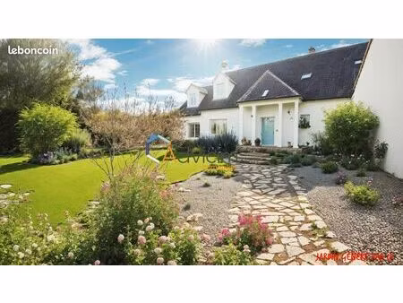 maison 8 pièces 220 m²