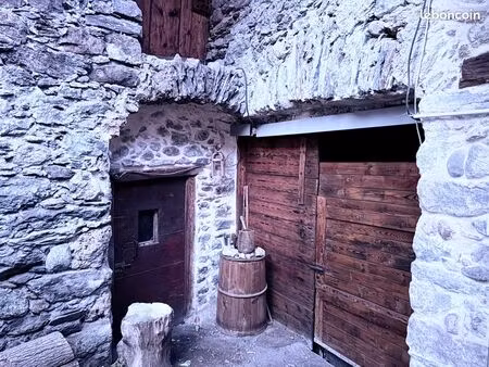 maison en pierre 118m2 au freney d'oisans