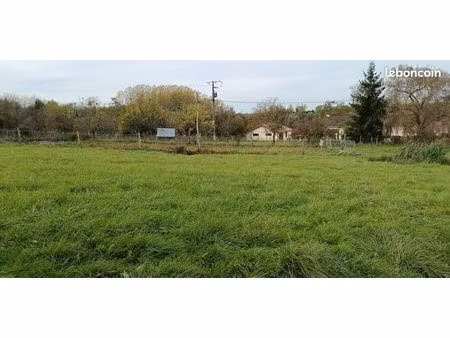 terrain 2700m2