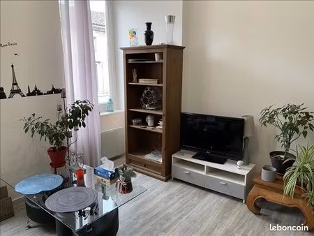 immeuble 115 m² sauze vaussais