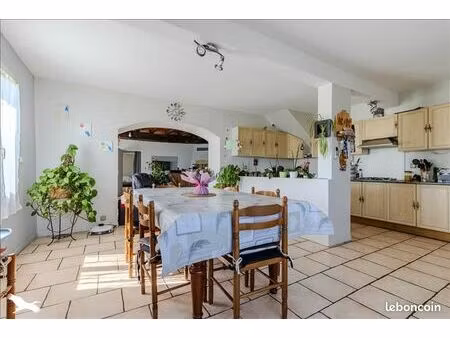 maison 6 pièces 170 m²